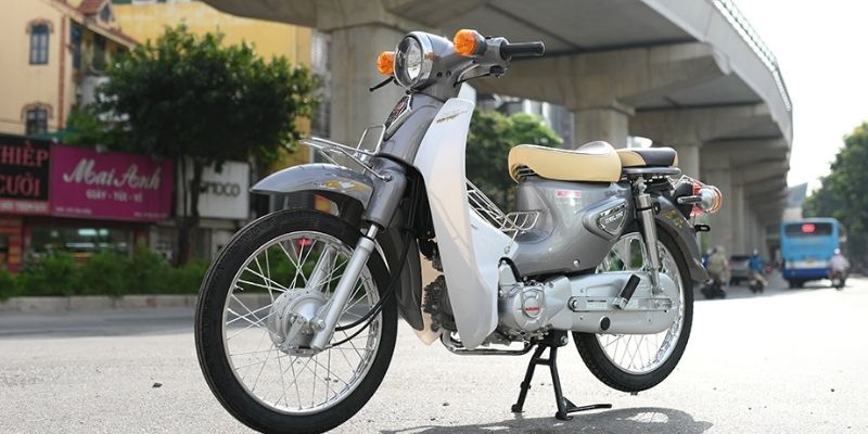 5 mau xe moto 50cc cho hoc sinh kieu dang tre trung nang dong 30 - 5 Mẫu xe moto 50cc cho học sinh - Kiểu dáng trẻ trung năng động